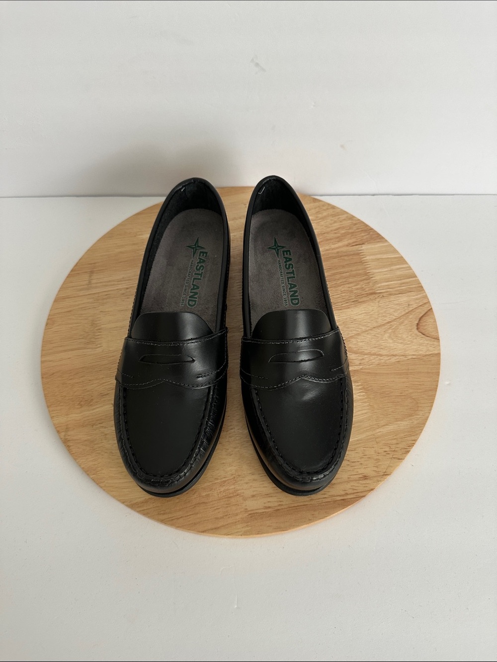 Eastland® Classic II Womens Leather Loafers